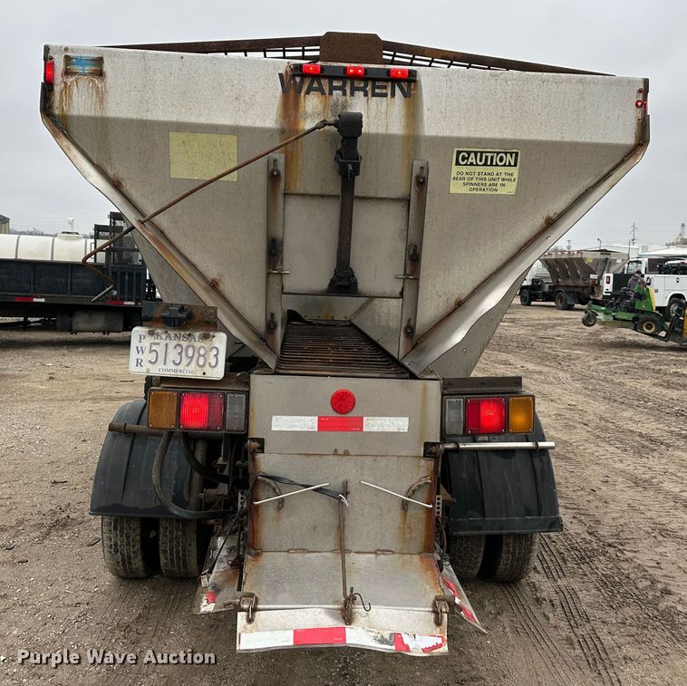 image for item DR5073 2000 Isuzu NPR  truck cab and chassis