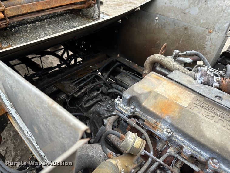 image for item DR5073 2000 Isuzu NPR  truck cab and chassis