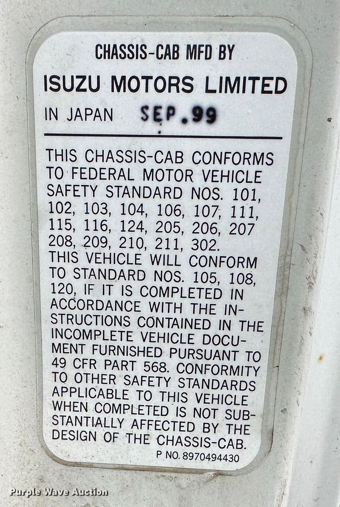 image for item DR5073 2000 Isuzu NPR  truck cab and chassis