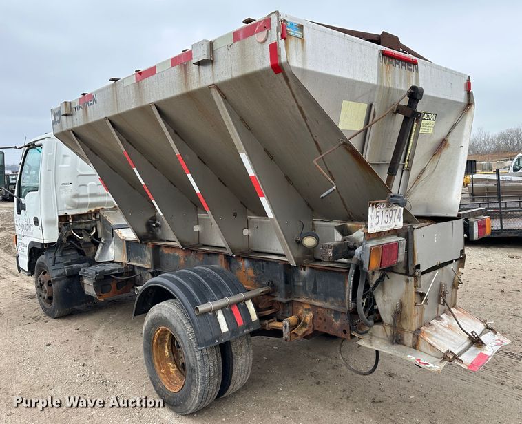 image for item DR5074 1999 Isuzu NPR  truck cab and chassis