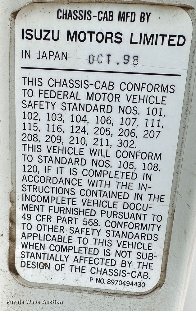 image for item DR5074 1999 Isuzu NPR  truck cab and chassis