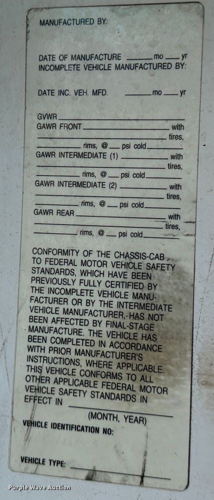 image for item DR5074 1999 Isuzu NPR  truck cab and chassis