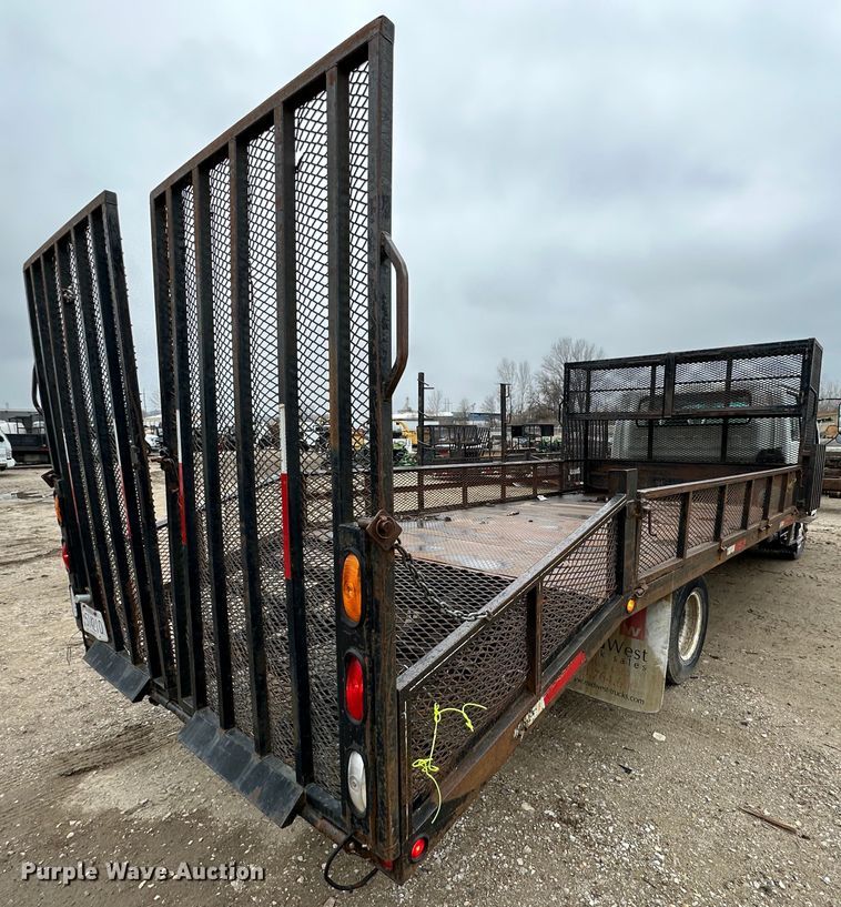 image for item DR5075 2007 Isuzu NPR  flatbed truck