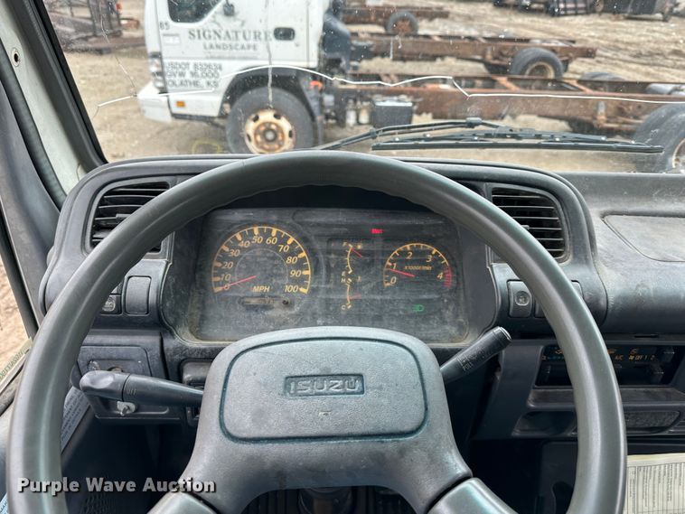 image for item DR5075 2007 Isuzu NPR  flatbed truck