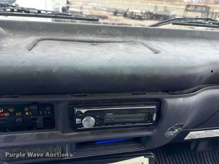 image for item DR5075 2007 Isuzu NPR  flatbed truck