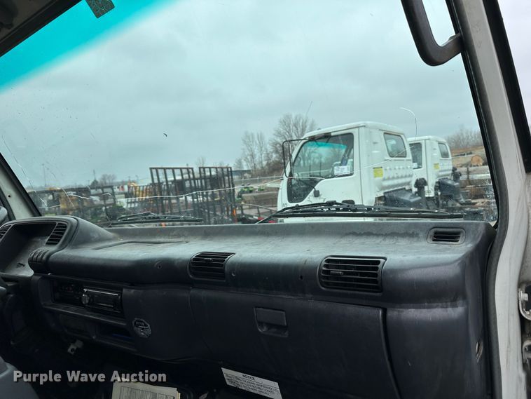 image for item DR5075 2007 Isuzu NPR  flatbed truck