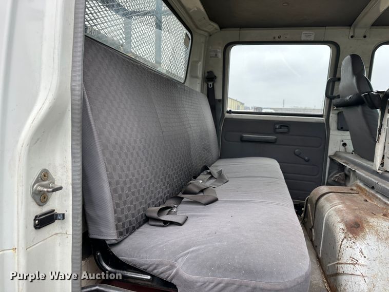 image for item DR5075 2007 Isuzu NPR  flatbed truck