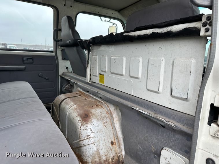 image for item DR5075 2007 Isuzu NPR  flatbed truck