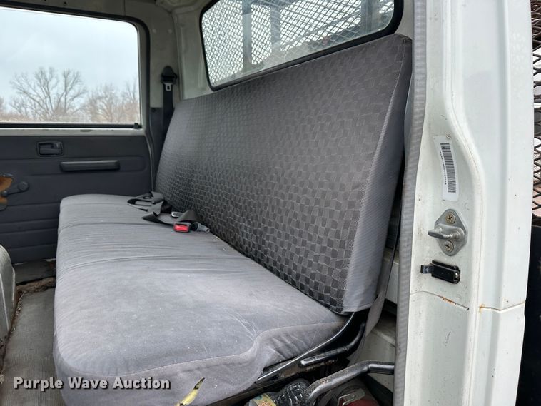 image for item DR5075 2007 Isuzu NPR  flatbed truck