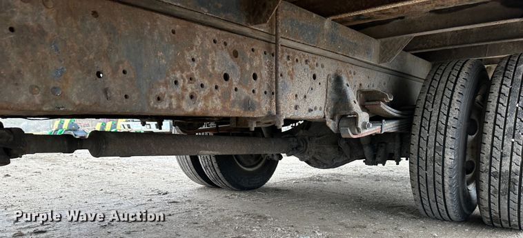 image for item DR5075 2007 Isuzu NPR  flatbed truck