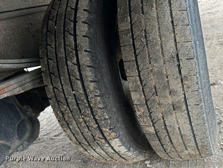 image for item DR5075 2007 Isuzu NPR  flatbed truck