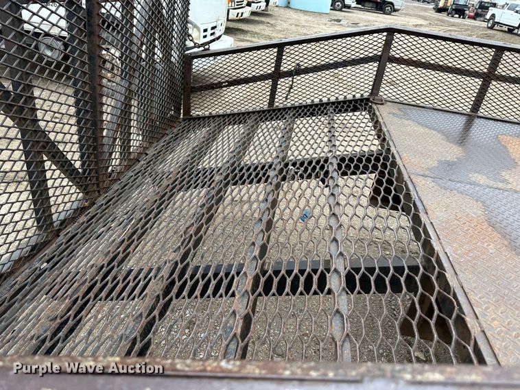 image for item DR5076 2012 Isuzu NPR  flatbed truck