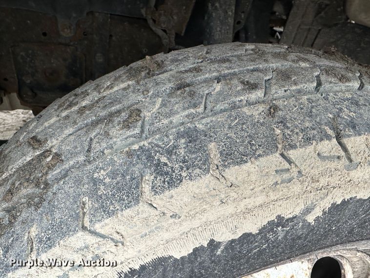 image for item DR5076 2012 Isuzu NPR  flatbed truck