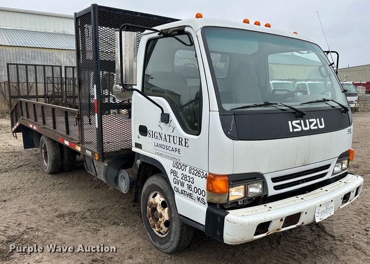 image for item DR5077 2005 Isuzu NPR  flatbed truck