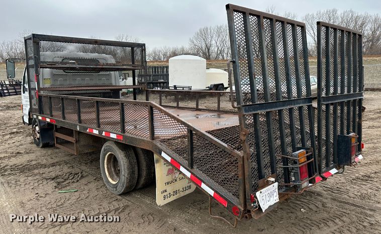 image for item DR5077 2005 Isuzu NPR  flatbed truck