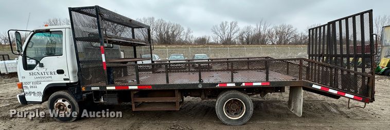 image for item DR5077 2005 Isuzu NPR  flatbed truck