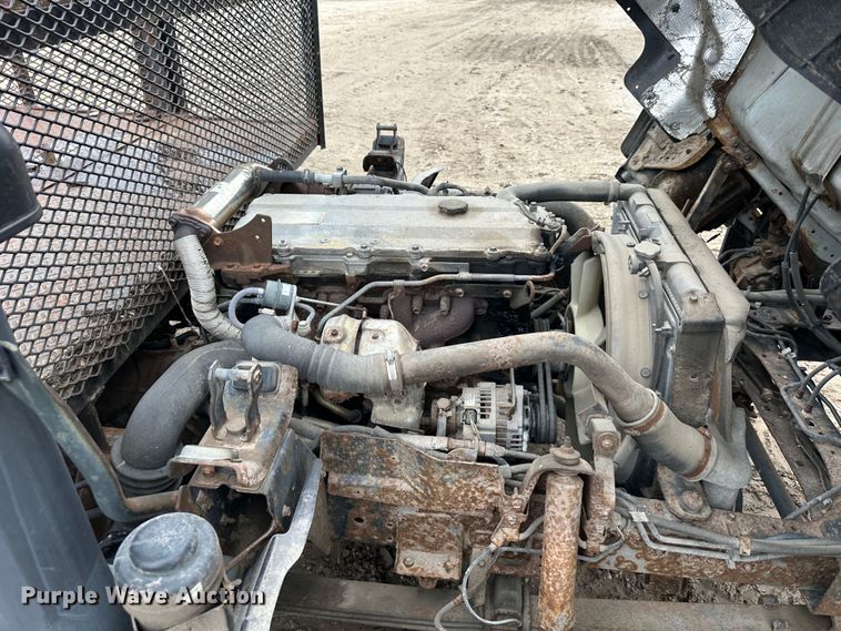 image for item DR5077 2005 Isuzu NPR  flatbed truck