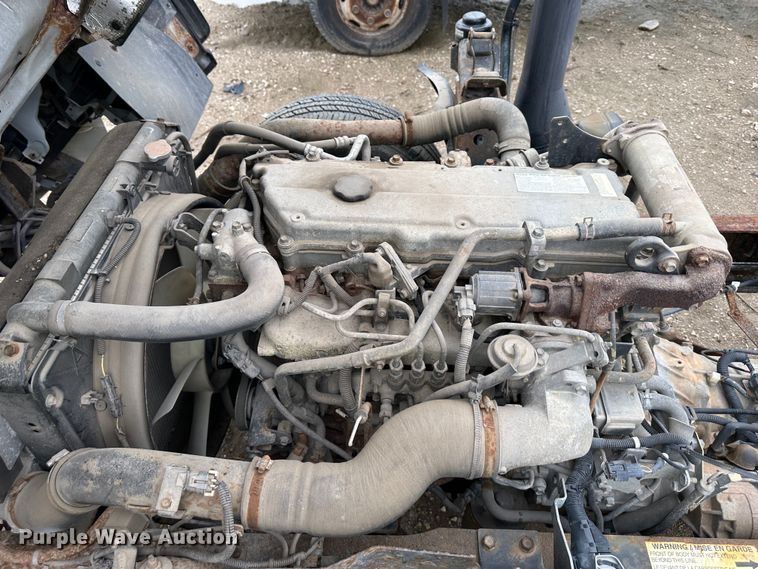 image for item DR5078 2007 Isuzu NPR  truck cab and chassis