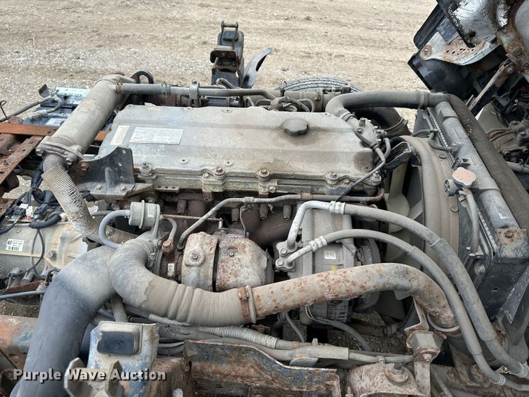 image for item DR5078 2007 Isuzu NPR  truck cab and chassis