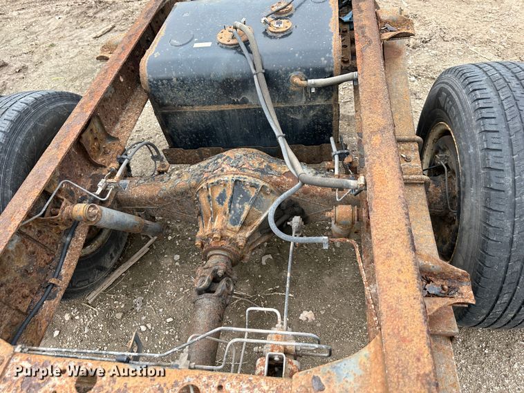 image for item DR5078 2007 Isuzu NPR  truck cab and chassis