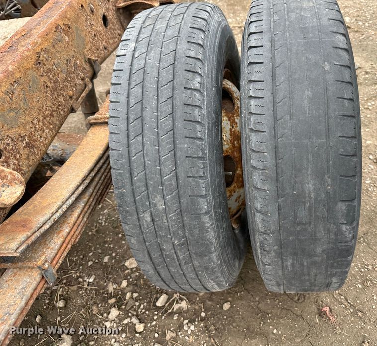 image for item DR5078 2007 Isuzu NPR  truck cab and chassis