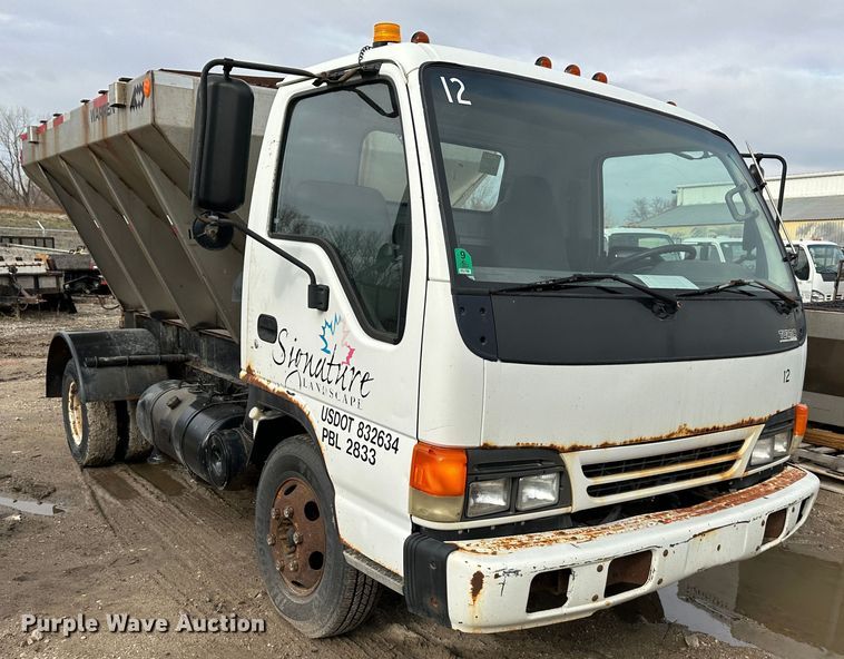 image for item DR5082 1999 Isuzu NPR  truck cab and chassis