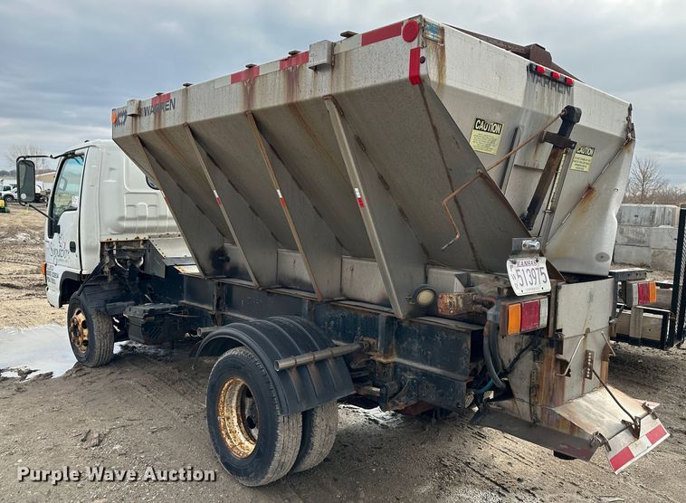 image for item DR5082 1999 Isuzu NPR  truck cab and chassis