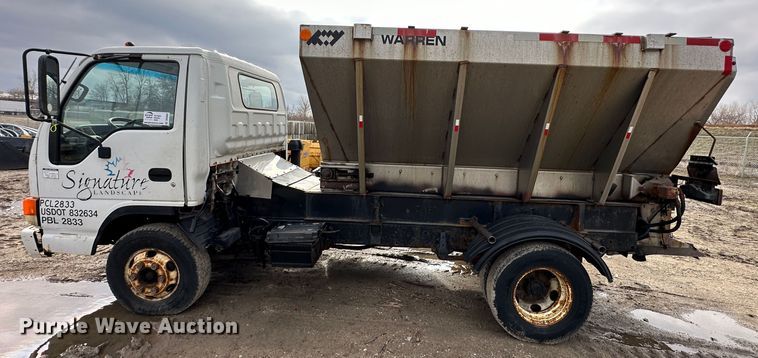 image for item DR5082 1999 Isuzu NPR  truck cab and chassis