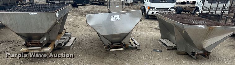 image for item DR5083 (3) salt spreaders