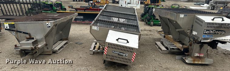 image for item DR5083 (3) salt spreaders