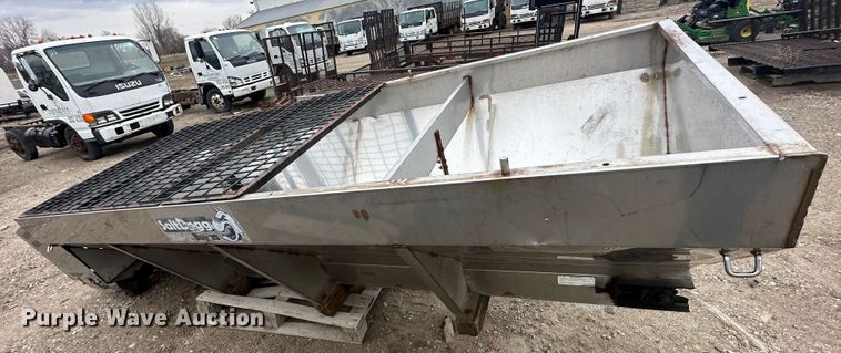 image for item DR5083 (3) salt spreaders