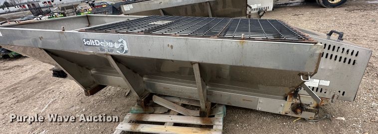 image for item DR5083 (3) salt spreaders