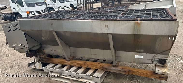 image for item DR5083 (3) salt spreaders