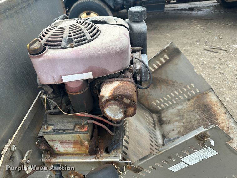 image for item DR5083 (3) salt spreaders