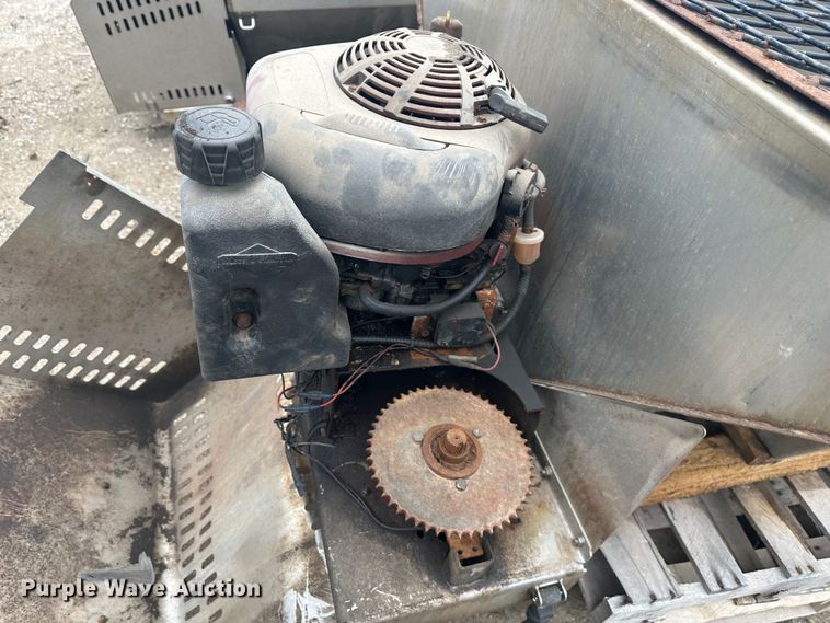 image for item DR5083 (3) salt spreaders