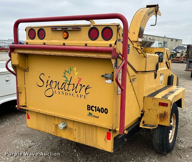 image for item DR5089 2002 Vermeer BC1400  wood chipper