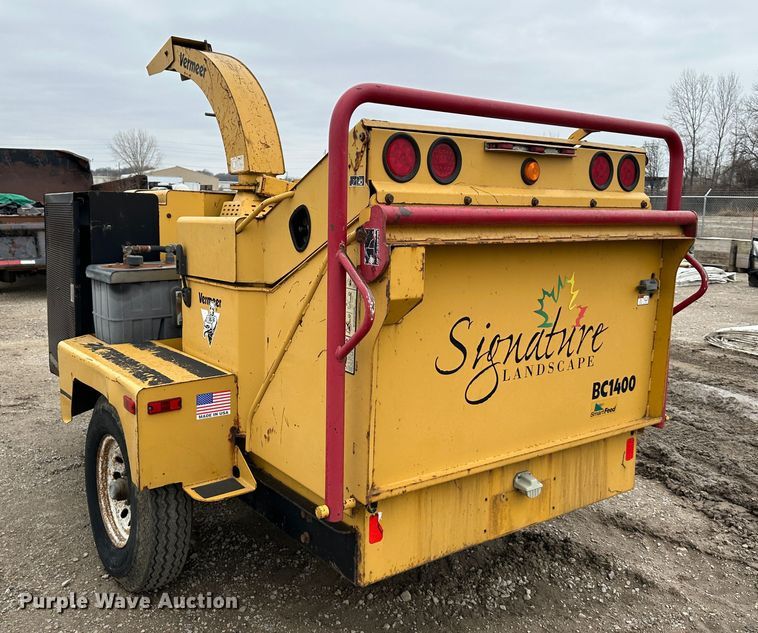 image for item DR5089 2002 Vermeer BC1400  wood chipper