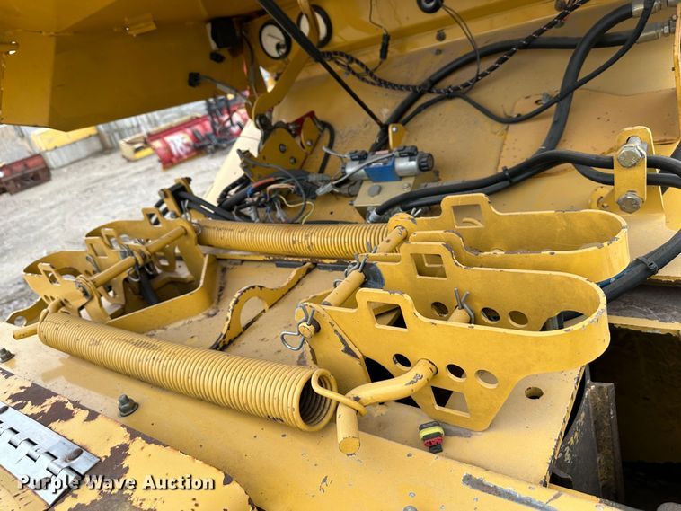 image for item DR5089 2002 Vermeer BC1400  wood chipper