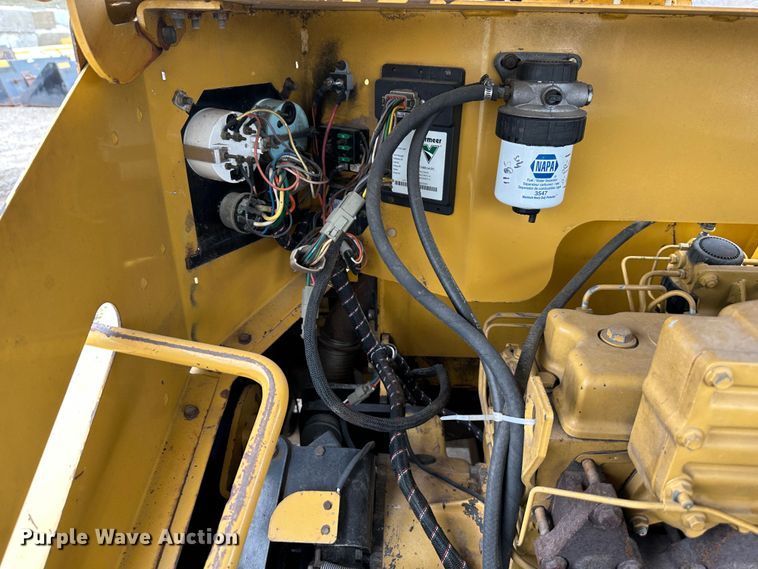 image for item DR5089 2002 Vermeer BC1400  wood chipper