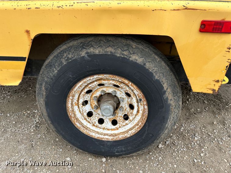 image for item DR5089 2002 Vermeer BC1400  wood chipper