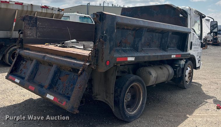 image for item DR5090 2009 Isuzu NQR  dump truck