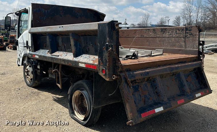 image for item DR5090 2009 Isuzu NQR  dump truck