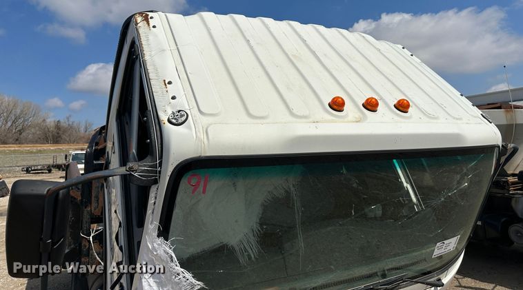 image for item DR5090 2009 Isuzu NQR  dump truck