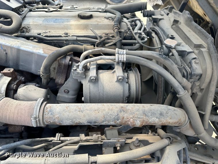 image for item DR5090 2009 Isuzu NQR  dump truck