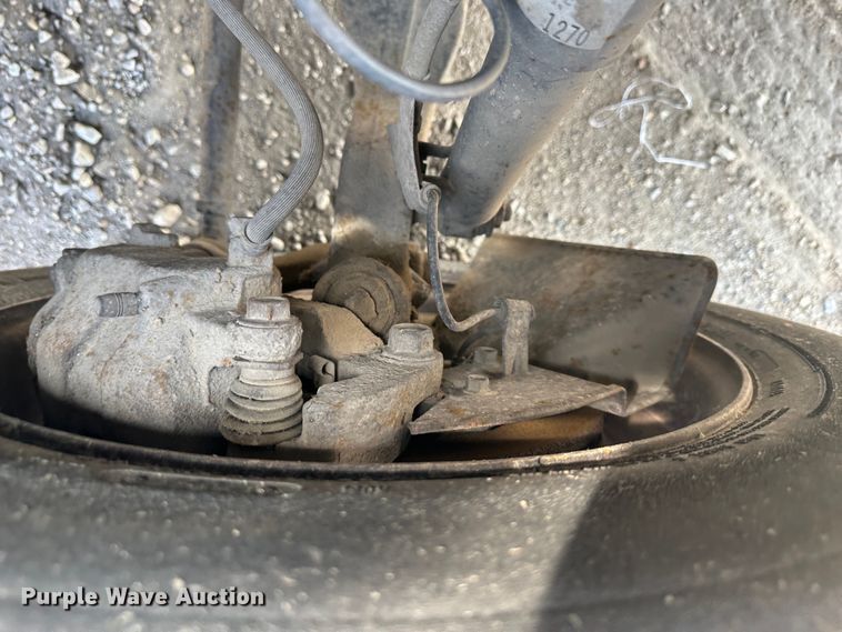 image for item DR5090 2009 Isuzu NQR  dump truck