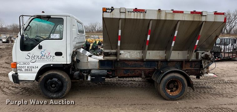 image for item DR5091 1999 Isuzu NPR  truck cab and chassis