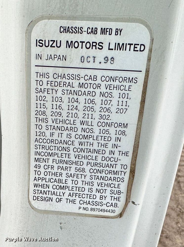 image for item DR5091 1999 Isuzu NPR  truck cab and chassis