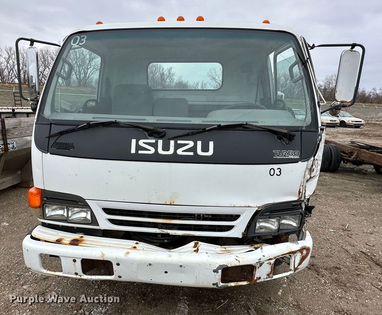 image for item DR5095 2000 Isuzu NPR  truck cab and chassis