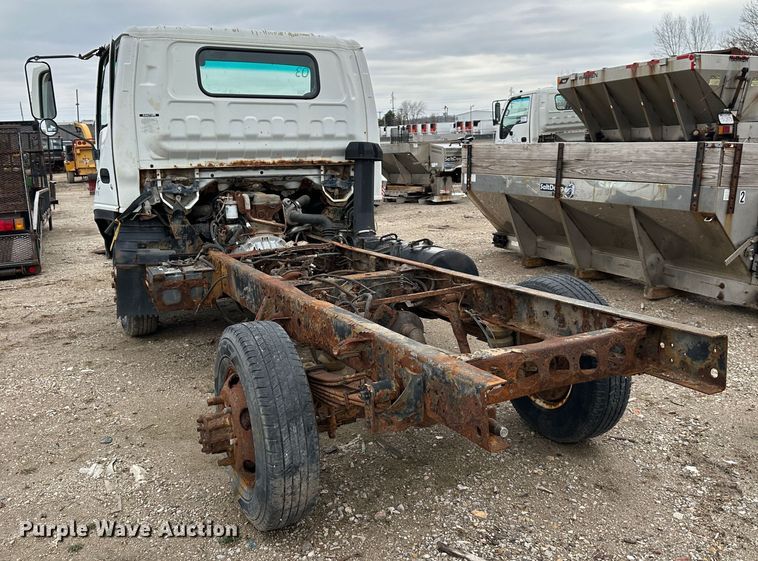 image for item DR5095 2000 Isuzu NPR  truck cab and chassis