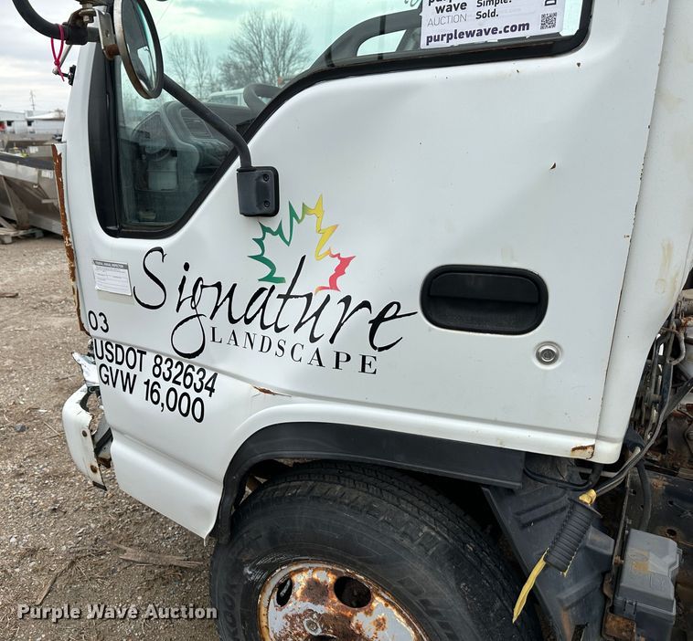 image for item DR5095 2000 Isuzu NPR  truck cab and chassis